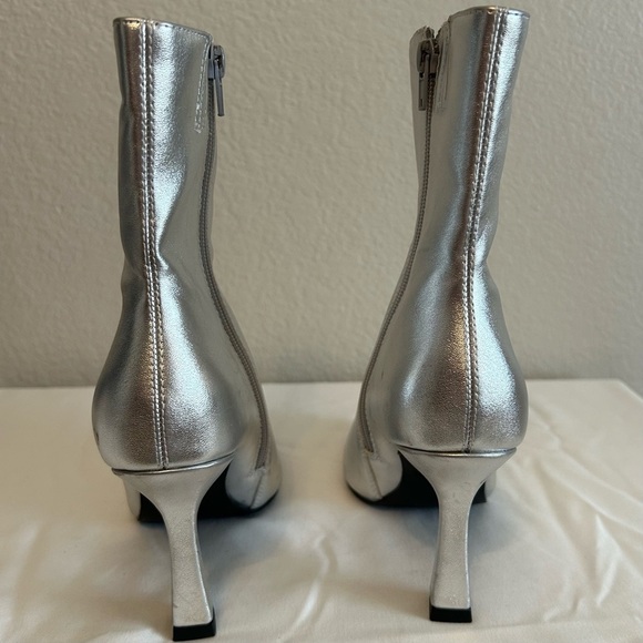 NWOT, Open Edit Women’s Hesper Metallic Silver Square-Off Toe Heeled Bootie 5.5 - Picture 6 of 12